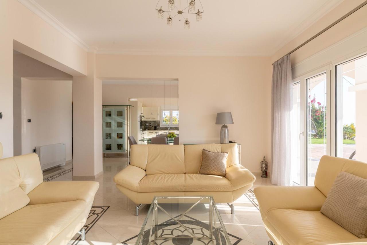 Villa Kamos Archangelos  Buitenkant foto