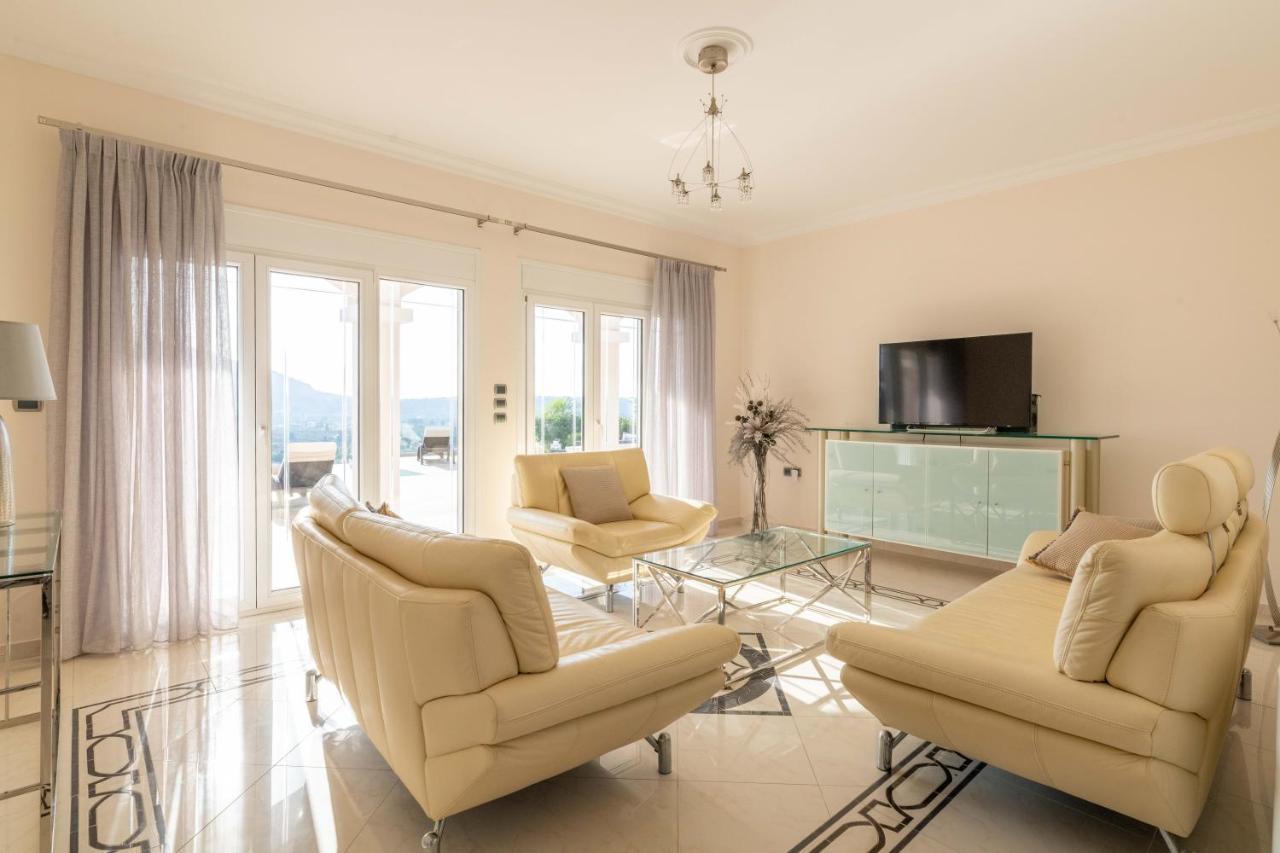 Villa Kamos Archangelos  Buitenkant foto